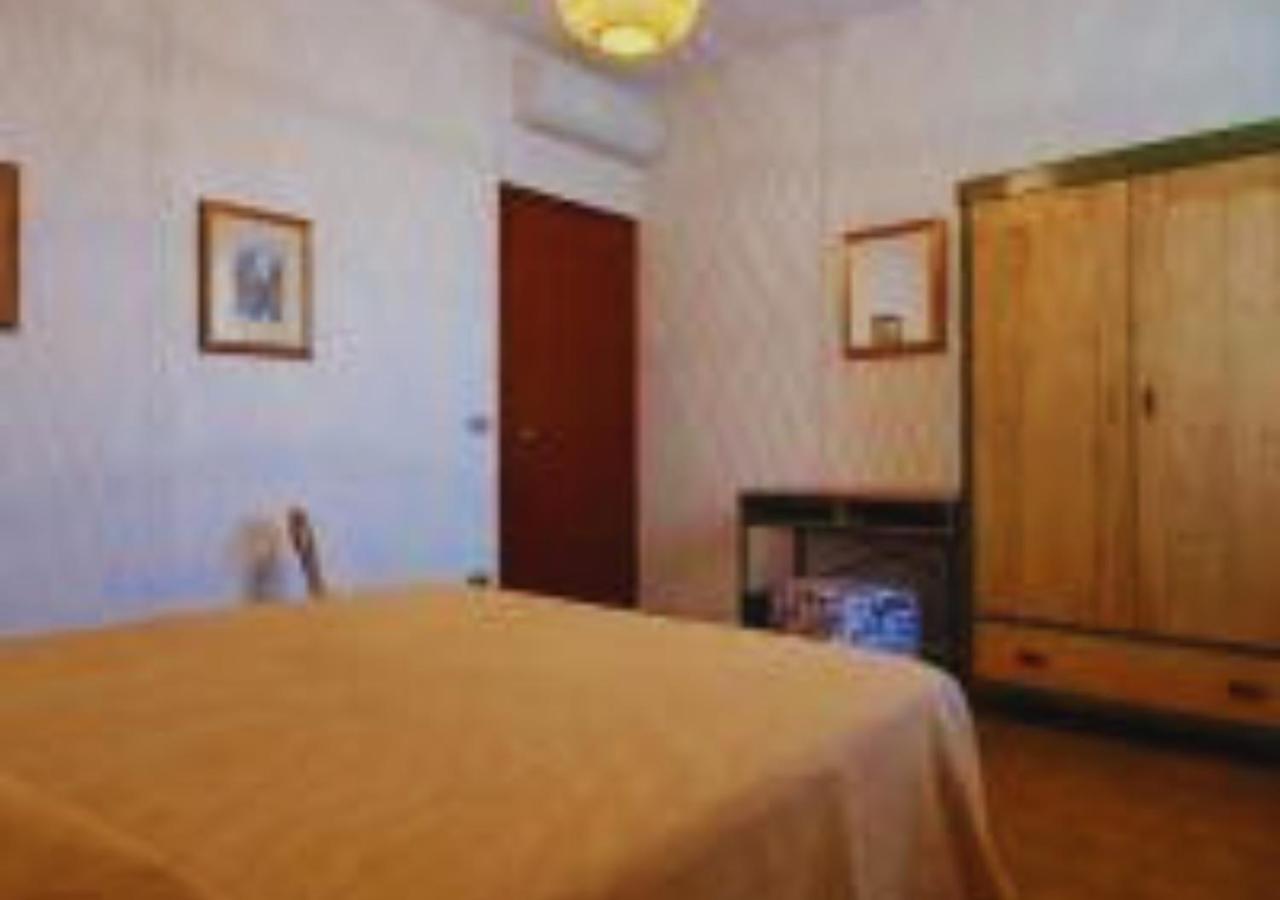 El Lugo Apartment Cola  ภายนอก รูปภาพ